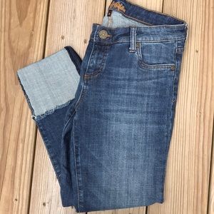 Like new Kut from the Kloth crop jeans 6